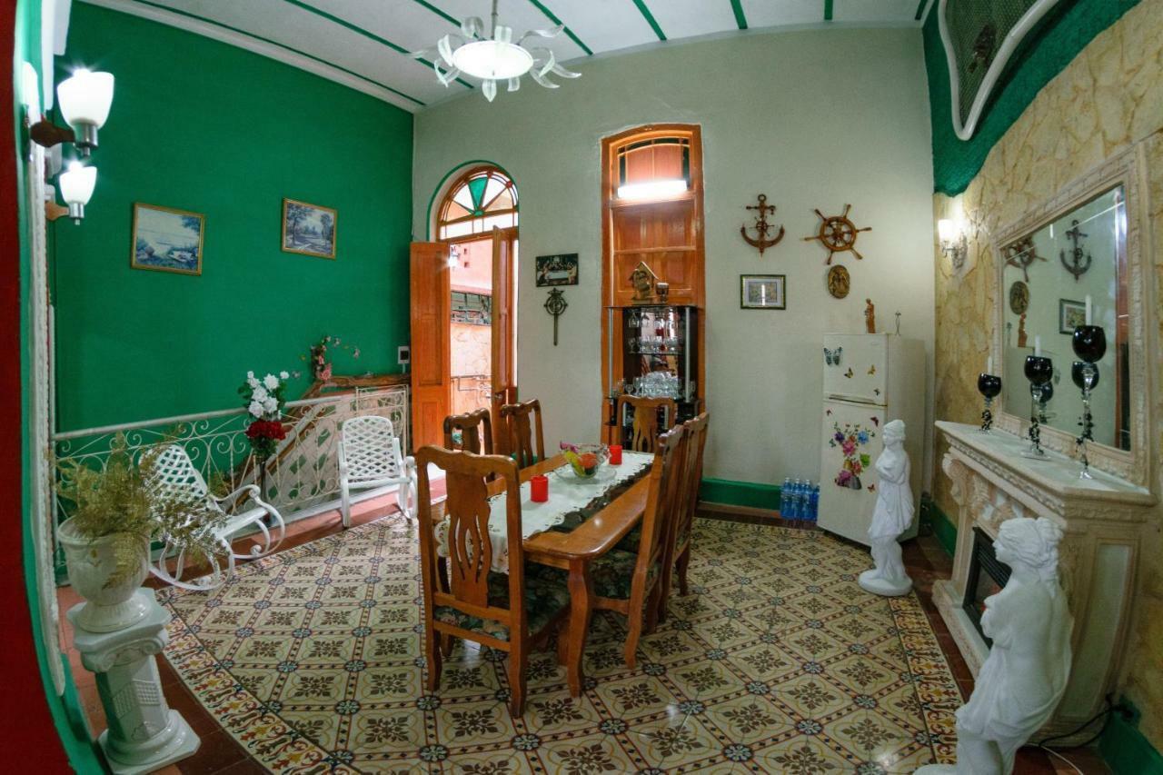 Casa Colonial Carmen Bed & Breakfast Хавана Екстериор снимка